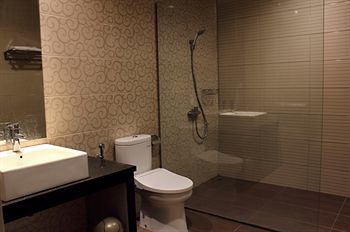 De'Corner Guest House Маланг Екстер'єр фото
